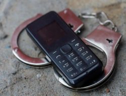 5 Cara Mencegah Smartphone Dicuri Maling